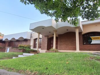 ESPECTACULAR CASA EN VENTA - ZONA SUR DE PARANÁ