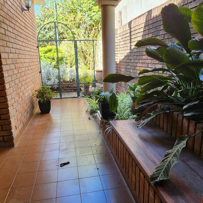 ESPECTACULAR CASA EN VENTA - ZONA SUR DE PARANÁ