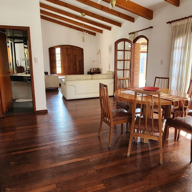 ESPECTACULAR CASA EN VENTA - ZONA SUR DE PARANÁ