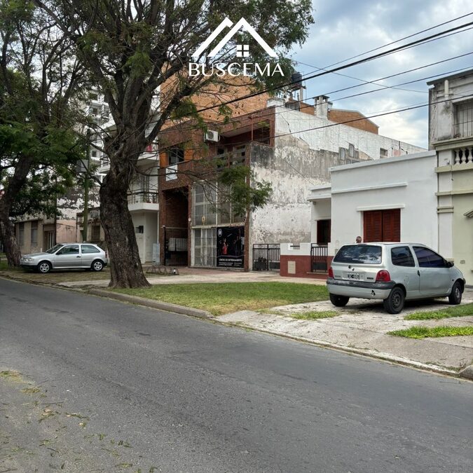 VENTA GRAN PROPIEDAD MULTIUSO - CASA/SALON/DEPOSITO/COCHERA