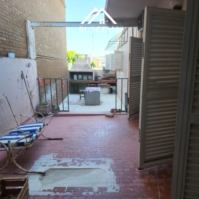 VENTA GRAN PROPIEDAD MULTIUSO - CASA/SALON/DEPOSITO/COCHERA