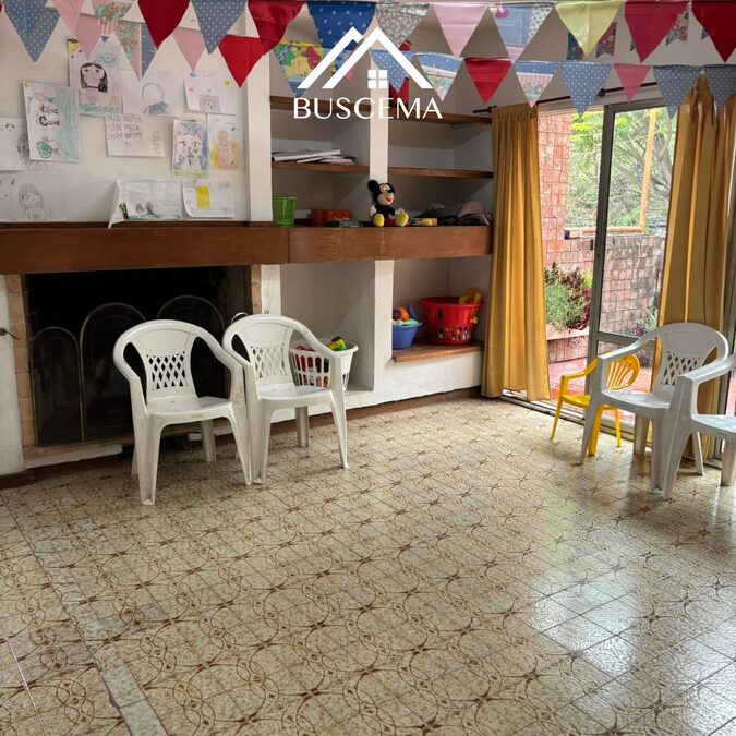 VENTA GRAN PROPIEDAD MULTIUSO - CASA/SALON/DEPOSITO/COCHERA