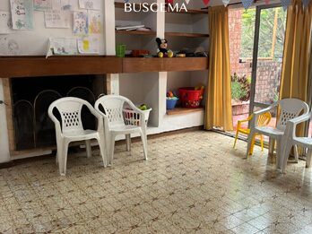 VENTA GRAN PROPIEDAD MULTIUSO - CASA/SALON/DEPOSITO/COCHERA