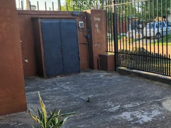 VENTA - Casa 2 Dormitorios en Esquina -  San Benito
