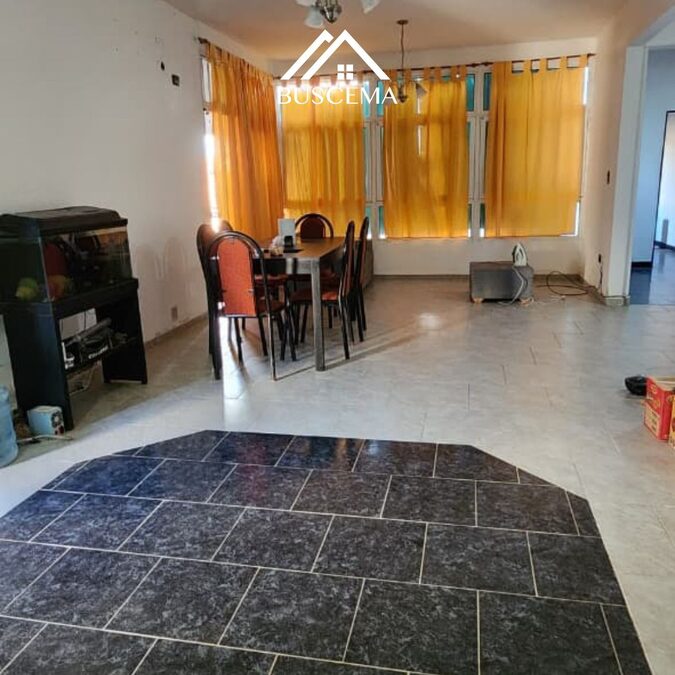 VENTA - Casa 2 Dormitorios en Esquina -  San Benito