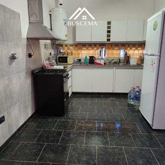 VENTA - Casa 2 Dormitorios en Esquina -  San Benito