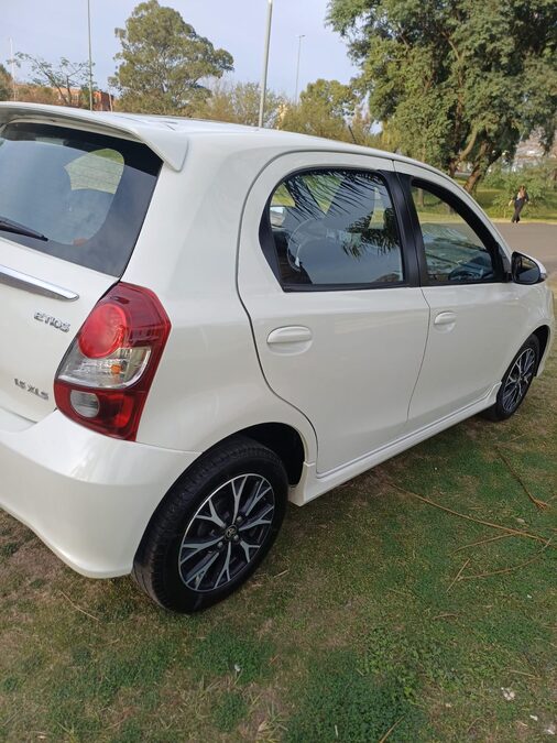 Toyota etios xls 2018