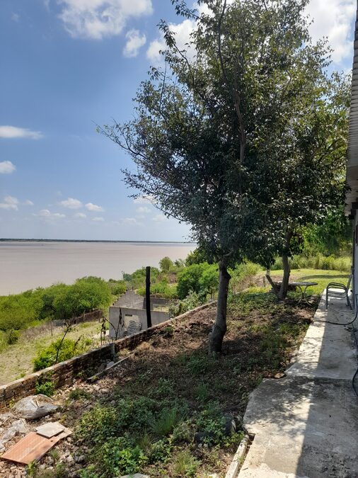 Casa con exelente vista al río Paraná