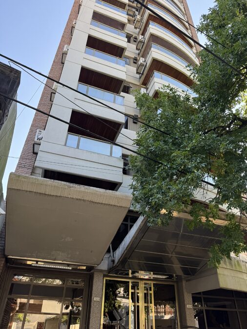 Monoambiente zona Shopping Paseo del Parana