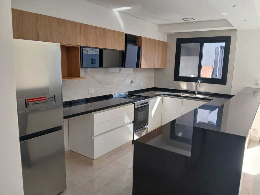 CASA ZONA PARQUE EN ALQUILER EN PARANÁ – A ESTRENAR