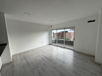 VENDO DEPARTAMENTO DE 2 DORMITORIOS | BALCÓN AL FRENTE