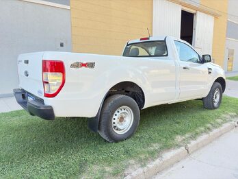 SE VENDE. FORD RANGER 4X4