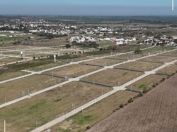 LOTES EN VENTA - A ESCRITURAR Y CONSTRUIR - ENTREGA DE 6.750 USD Y 12 CUOTAS FIJAS