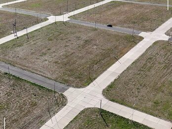 LOTES EN VENTA - A ESCRITURAR Y CONSTRUIR - ENTREGA DE 6.750 USD Y 12 CUOTAS FIJAS