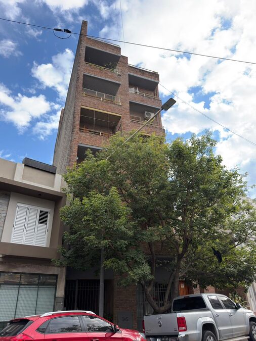 VENDO DEPARTAMENTO 2 DORMITORIOS - ZONA CENTRO.