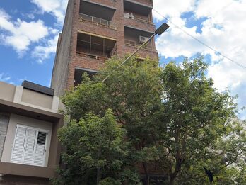 VENDO DEPARTAMENTO 2 DORMITORIOS - ZONA CENTRO.