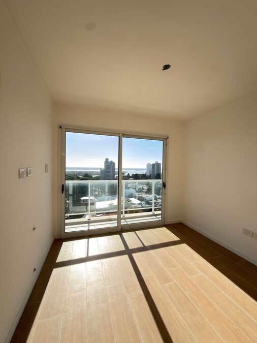 EXCLUSIVO DEPARTAMENTO ZONA PARQUE - CON TERRAZA PRIVADA.