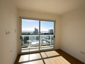 EXCLUSIVO DEPARTAMENTO ZONA PARQUE - CON TERRAZA PRIVADA.