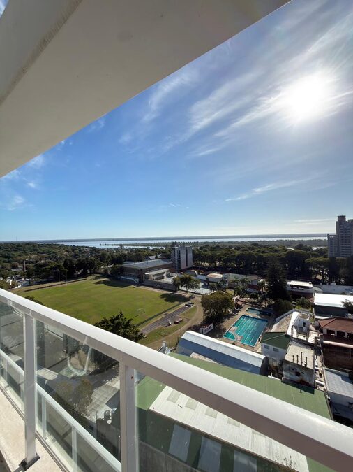 EXCLUSIVO DEPARTAMENTO ZONA PARQUE - CON TERRAZA PRIVADA.