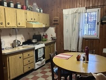 VENTA DE CASA 2 DORMITORIO ZONA BLAS PARERA Y ALMAFUERTE