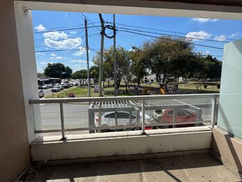 VENDO DE PARTAMENTO 1 DORMITORIO CON COCHERA - ZONA PARQUE