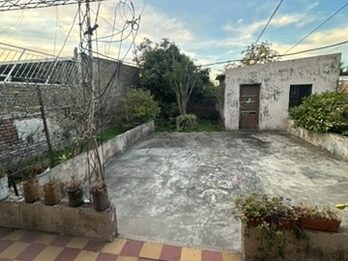 VENTA DE CASA 2 DORMITORIO ZONA BLAS PARERA Y ALMAFUERTE