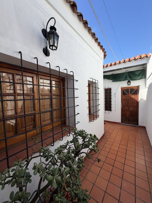 SE VENDE CASA INTERNA EN CALLE CERVANTES 670 PARANÁ