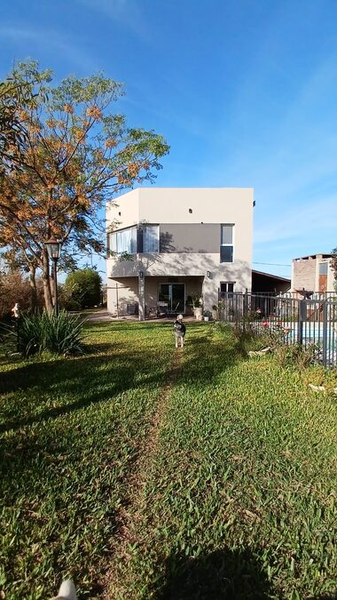 🏡 Casa 3 dorm | Suite | Pileta | Galería – Loteo Santa María