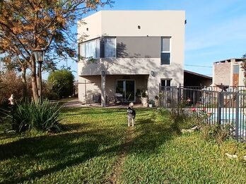 🏡 Casa 3 dorm | Suite | Pileta | Galería – Loteo Santa María