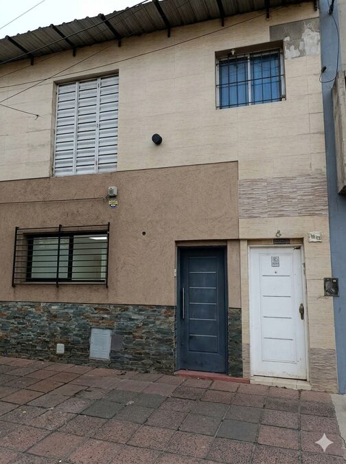 CASA EN VENTA (Planta Alta)