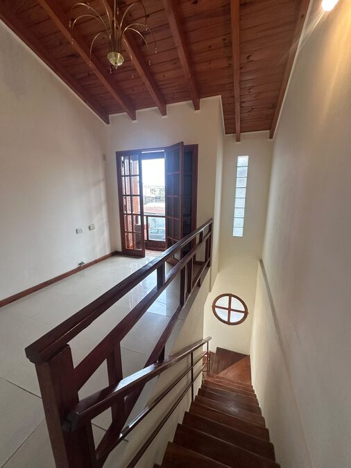 Urdinarrain 396 / Casa Comercial.
