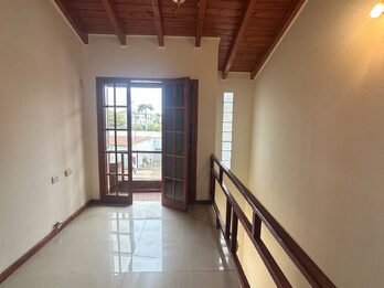 Urdinarrain 396 / Casa Comercial.