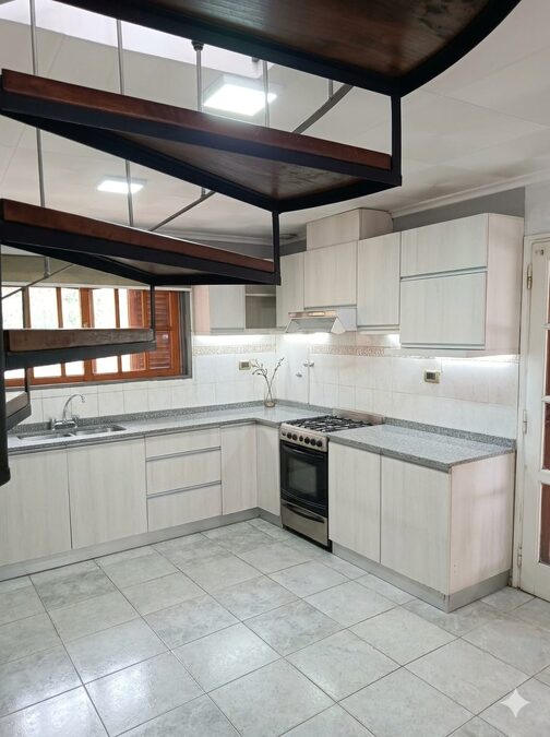 🏡 Casa 3 dorm | Quincho | Cochera x3 | Zona Chango Más – U$D 118.000 APTA CRÉDITO