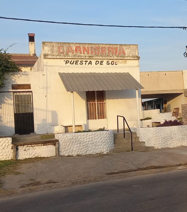 Alquiler de local comercial – Oro Verde (Triangular)
