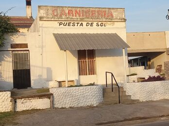 Alquiler de local comercial – Oro Verde (Triangular)