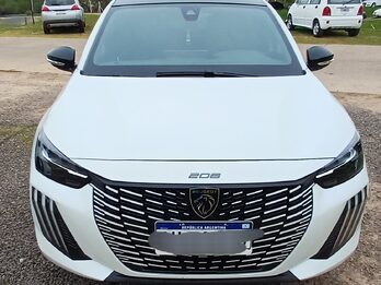 Vendo Peugeot 208 GT200 línea nueva 2025