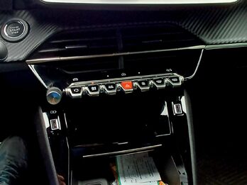 Vendo Peugeot 208 GT200 línea nueva 2025