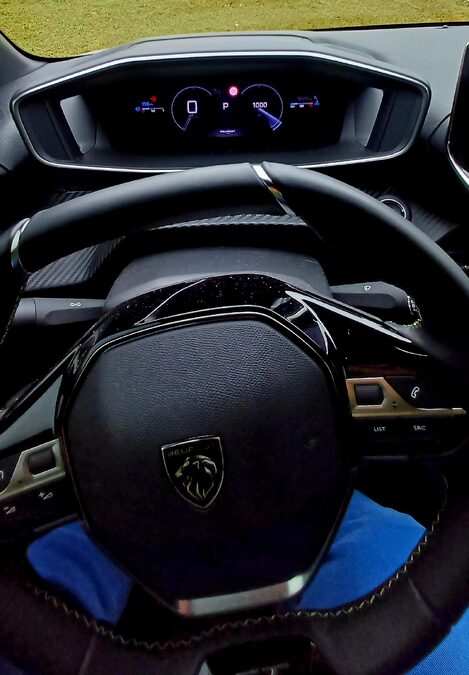 Vendo Peugeot 208 GT200 línea nueva 2025