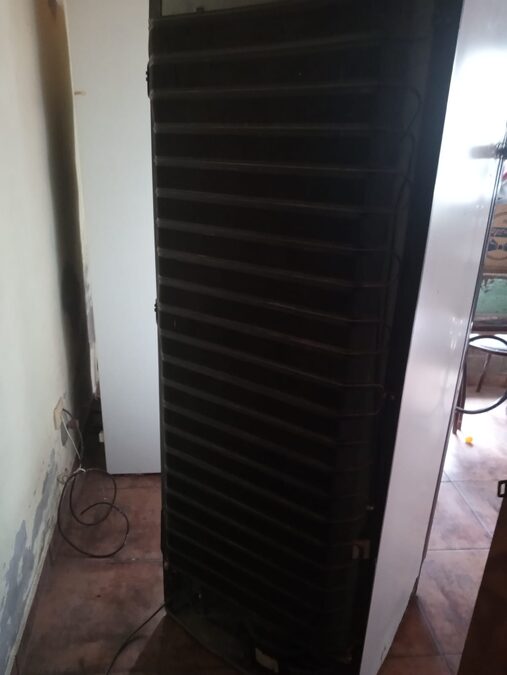 Vendo freezer (para reparar). Escucho ofertas