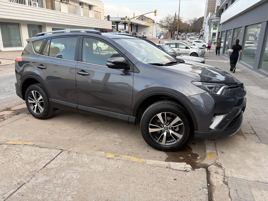 TOYOTA RAV4 4X4 VX 2018