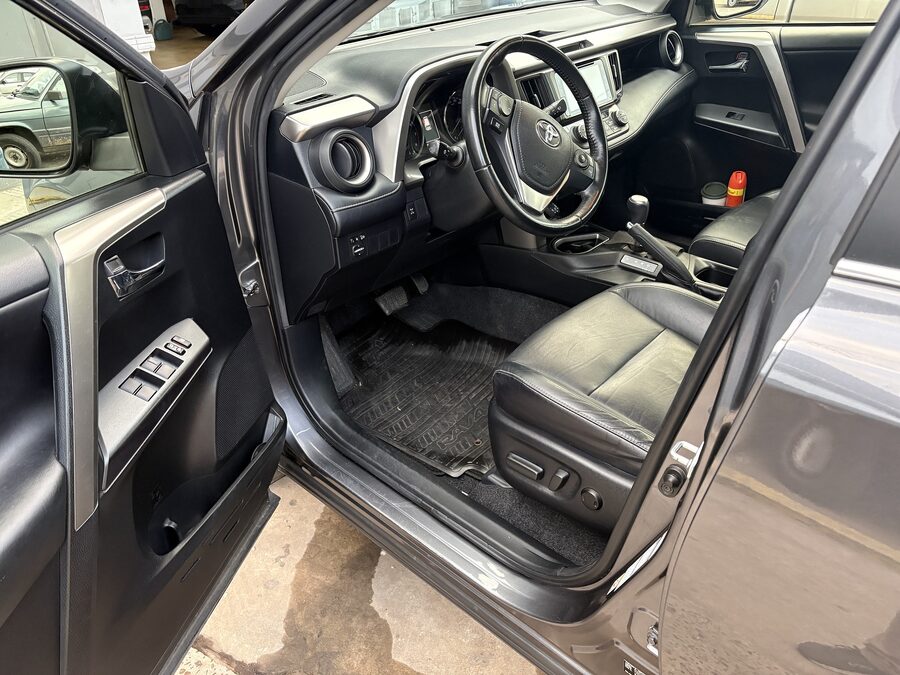 TOYOTA RAV4 4X4 VX 2018