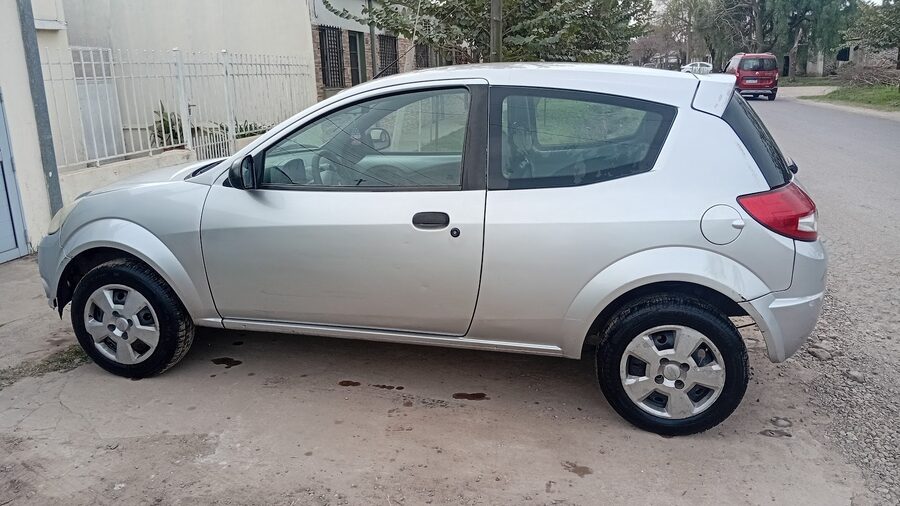 Ford Ka 1.0 fly año 2010