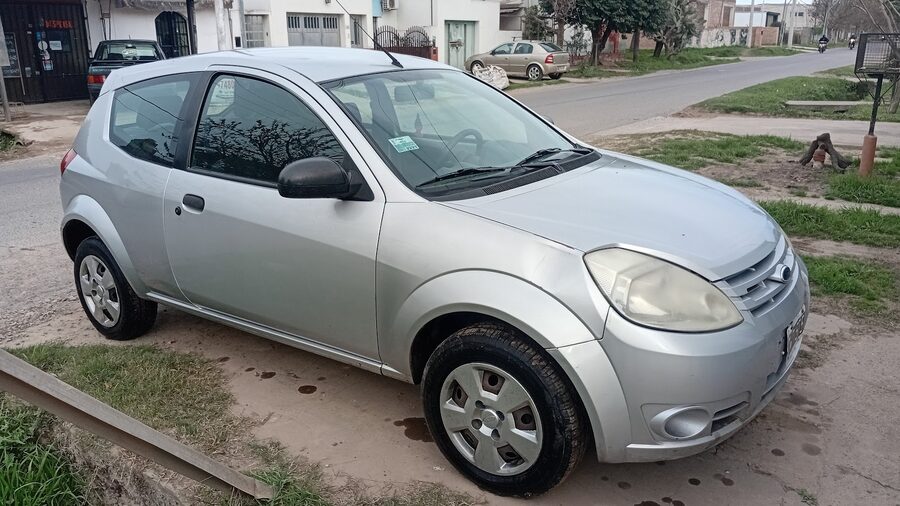 Ford Ka 1.0 fly año 2010