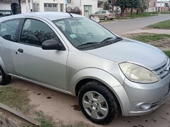 Ford Ka 1.0 fly año 2010