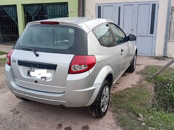Ford Ka 1.0 fly año 2010