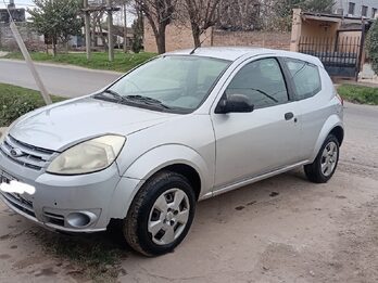 Ford Ka 1.0 fly año 2010