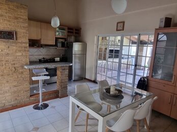 Vendemos excelente casa sobre calle Peron