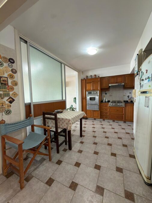 VENDO EXCLUSIVO DEPARTAMENTO CALLE MITRE, VISTA AL RIO.