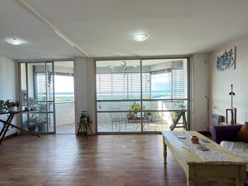 VENDO EXCLUSIVO DEPARTAMENTO CALLE MITRE, VISTA AL RIO.