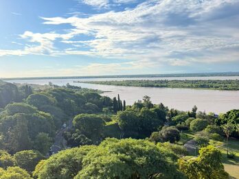 VENDO EXCLUSIVO DEPARTAMENTO CALLE MITRE, VISTA AL RIO.